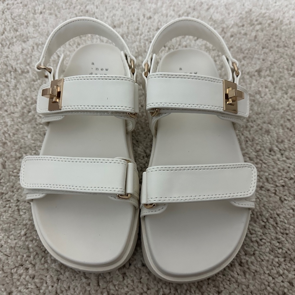 White Size 6 Sandals BRAND NEW NEVER WORN!!